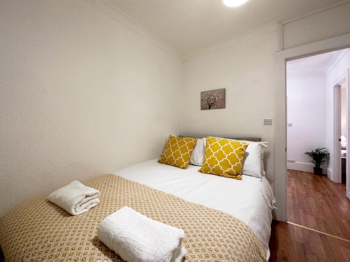 Charming 3-Bedroom Family Home London Ngoại thất bức ảnh